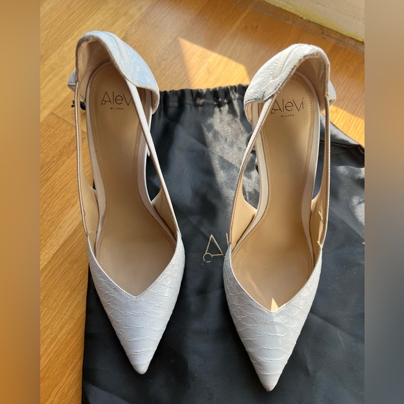 Alevi Milano White Cut Out Pumps.  Sz 37.5 US 7 - Picture 4 of 7
